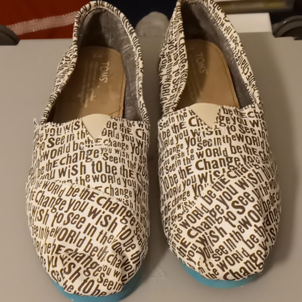 Toms